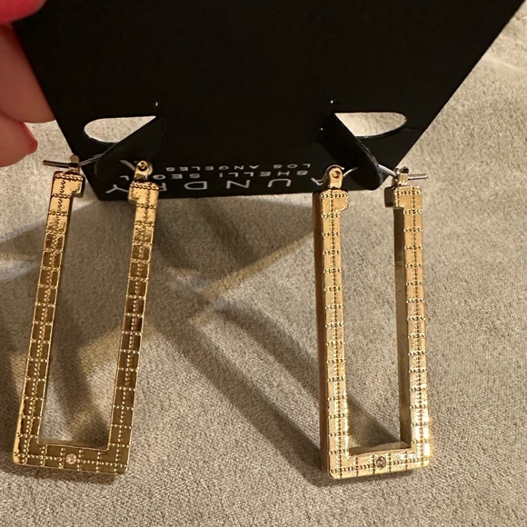 LAUNDRY BY SHELLI SEGAL‎ Rectangle Enamel Hoop Earrings NWT - Picture 6 of 8